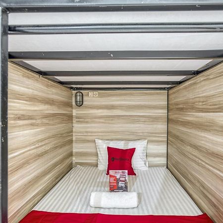 Reddoorz Hostel @ Feliz Noche Cengkareng Jakarta Ngoại thất bức ảnh