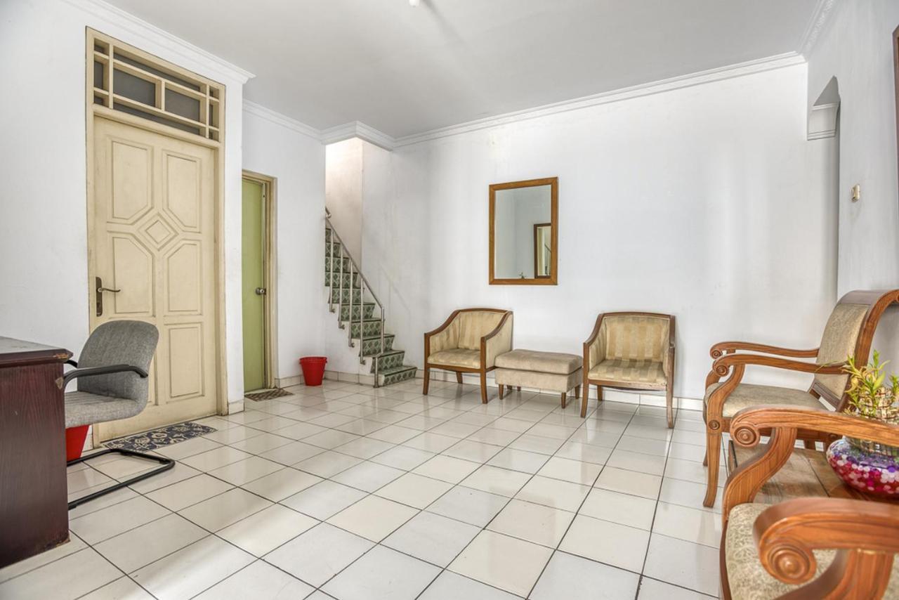 Reddoorz Hostel @ Feliz Noche Cengkareng Jakarta Ngoại thất bức ảnh
