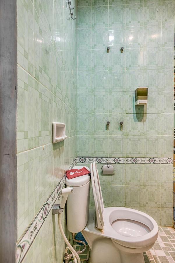 Reddoorz Hostel @ Feliz Noche Cengkareng Jakarta Ngoại thất bức ảnh