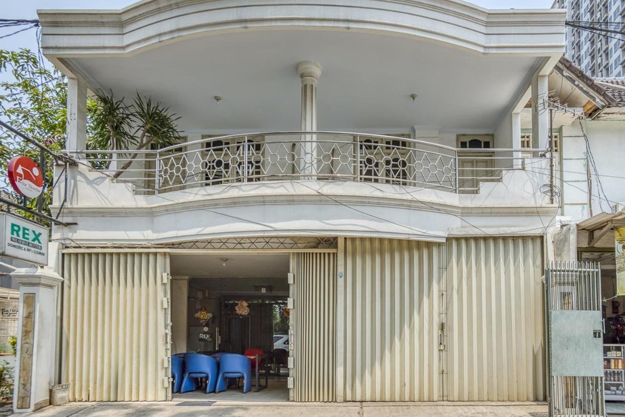 Reddoorz Hostel @ Feliz Noche Cengkareng Jakarta Ngoại thất bức ảnh